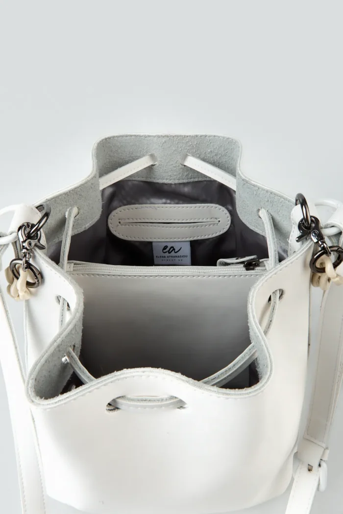 Chain Pouch Bag White - Image 6