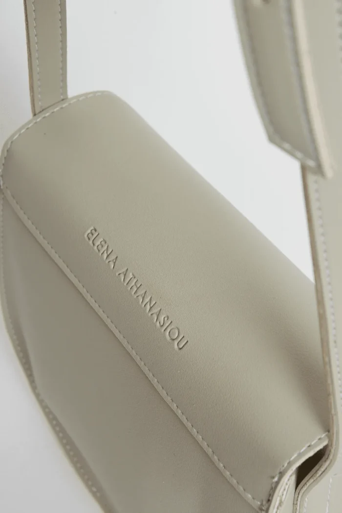 In The Island Crossbody gray - Image 6