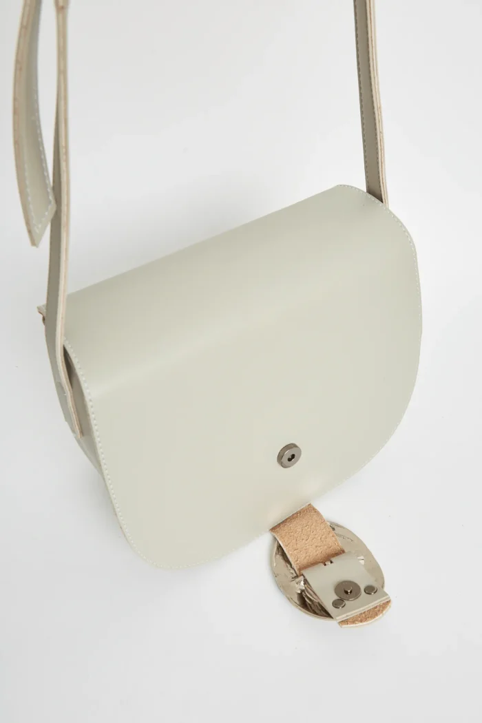 In The Island Crossbody XL gray - Image 4
