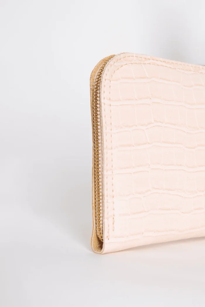 Croco Clutch Pink - Image 5