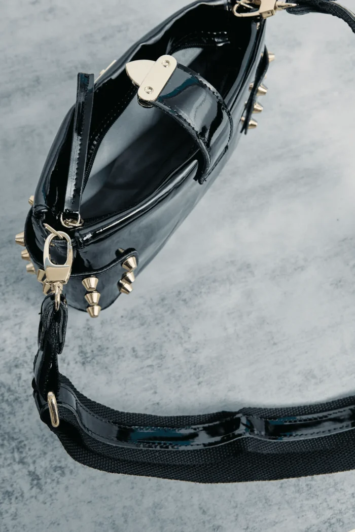 City Lady Vinyl Clutch Bags Black Gold - Image 5